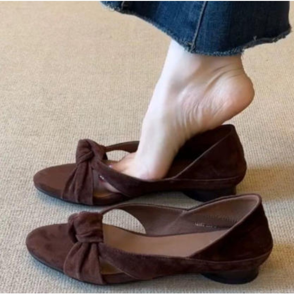 Street Fashion Trends - Modne damskie sandały na płaskiej podeszwie,