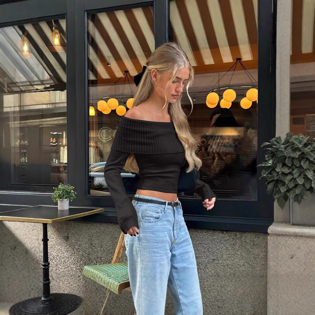 Moda uliczna: top z odkrytymi  – Street Fashion Us recenzja i cena