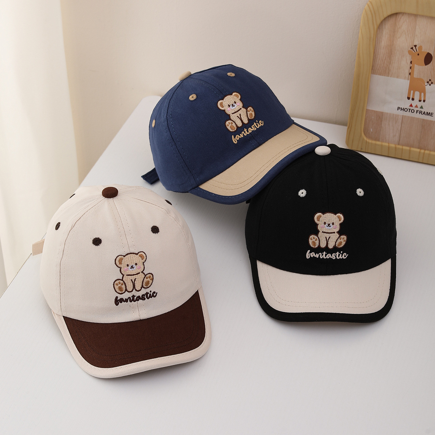 Dziecięca czapka z daszkiem 52 – Street Fashion Hats recenzja i cena